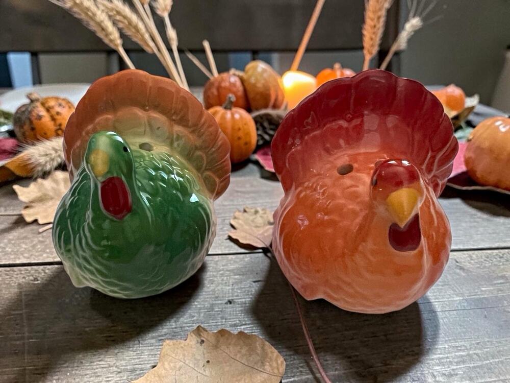Ceramic Turkey Salt & Pepper Shakers Set of 2 Multicolor Animal Shape 2025